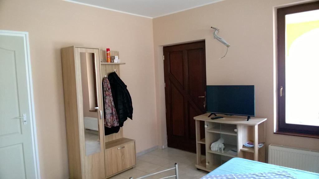 Hatarmenti Vendeghaz Zsira Dış mekan fotoğraf